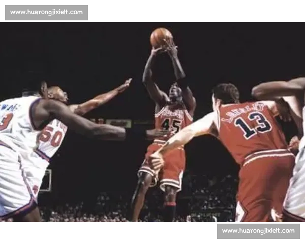 球场名场面：第一投离谱，第二投直接看傻观众